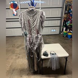 Spirit Halloween kids zombie bride costume size XL 14-16, new, never worn